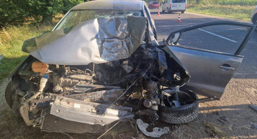 Accident tragic la Râșcani Un bărbat s a izbit cu mașina într un copac