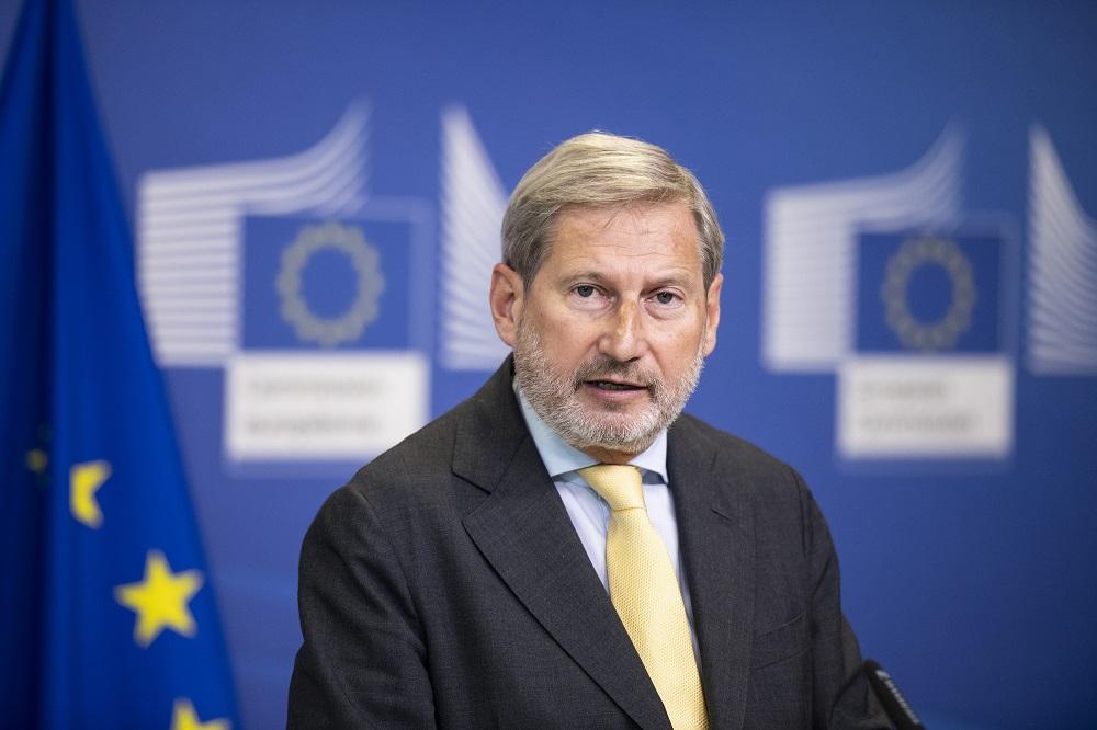 Comisarul european Johannes Hahn va susține un discurs în PMAN pe 9 mai