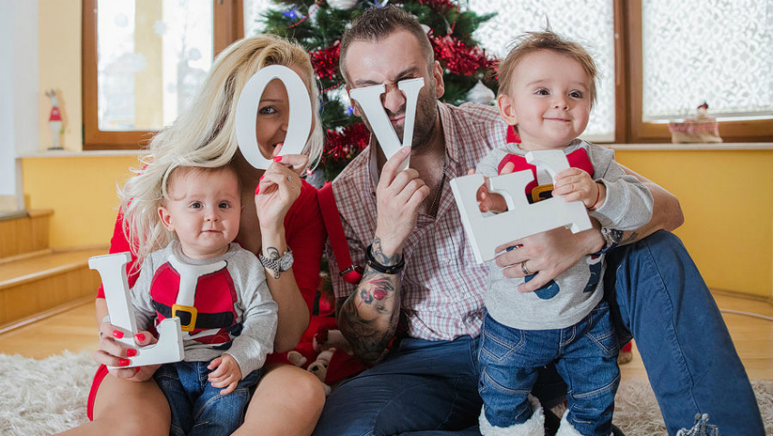 15 Idei De ședințe Foto In Familie Pentru Crăciun